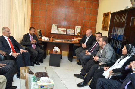 وفد رسمي من دولة السودان لتقديم واجب العزاء1.jpg